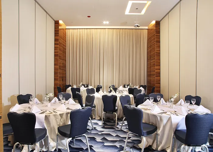 Grand CosmopolitanSpa Hotel